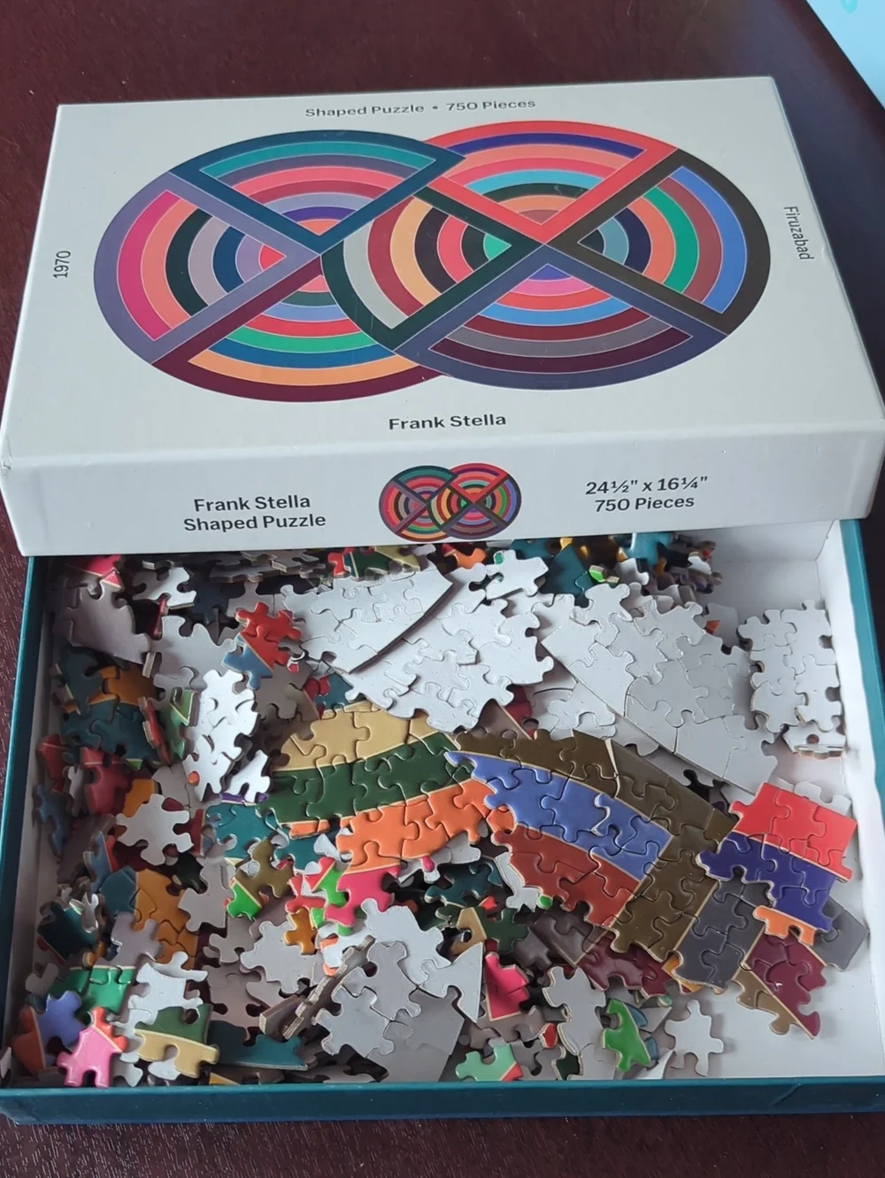 Frank Stella puzzle features